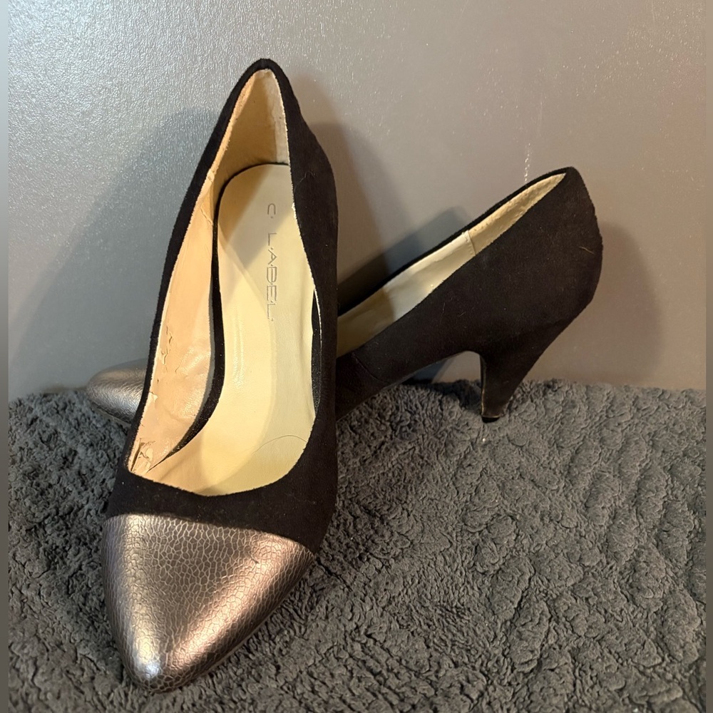 Women’s C L.A.B.E.L BRAND SILVER TOE BLACK LOW PUMPS SIZE 8